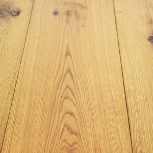 Read more about the article Tips Perawatan Kayu Pinus untuk Furniture Interior dari Jamur